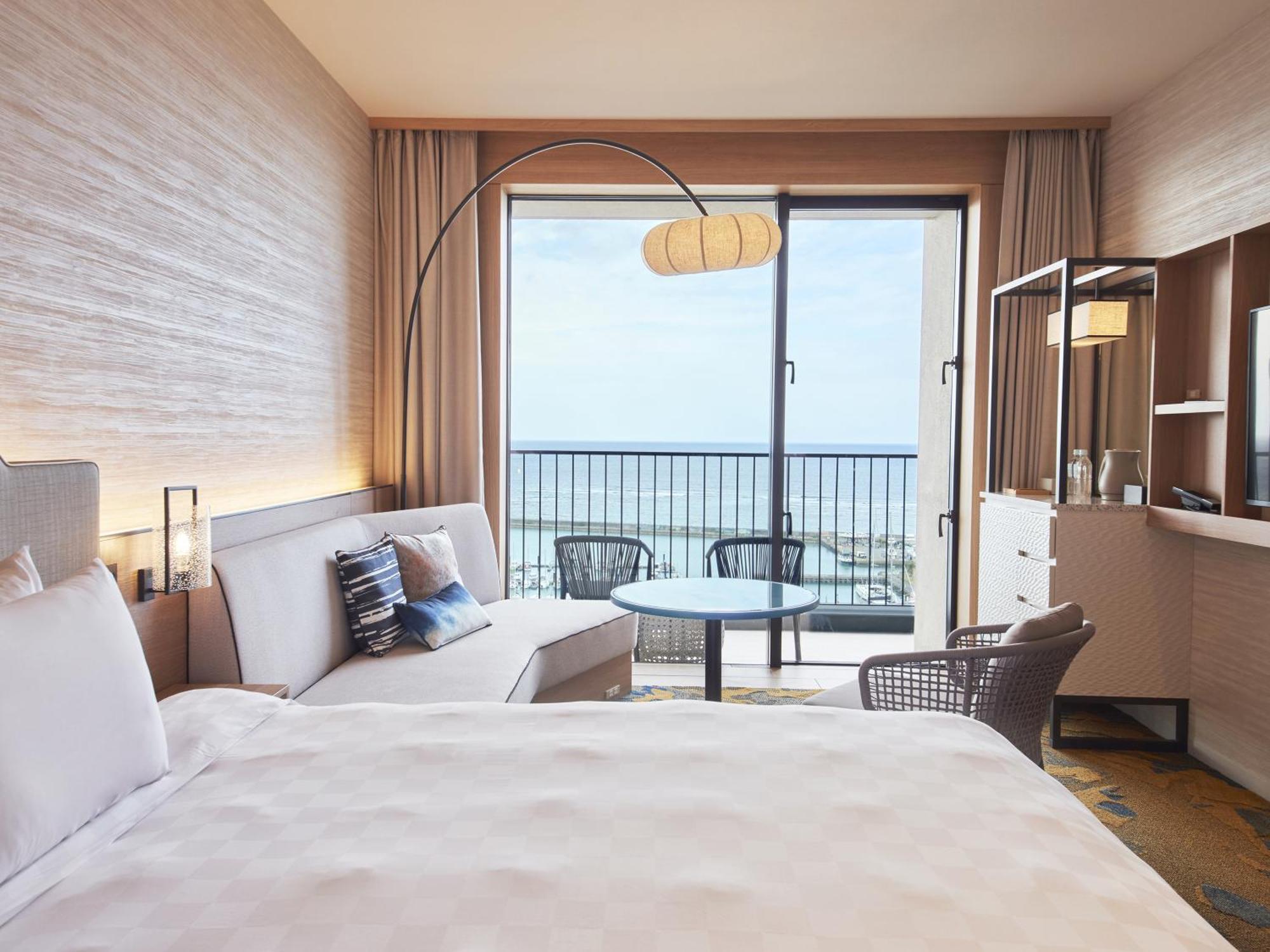โรงแรม โรงแรมโอกินาว่า พรินซ์ โอเชี่ยนวิว 5*