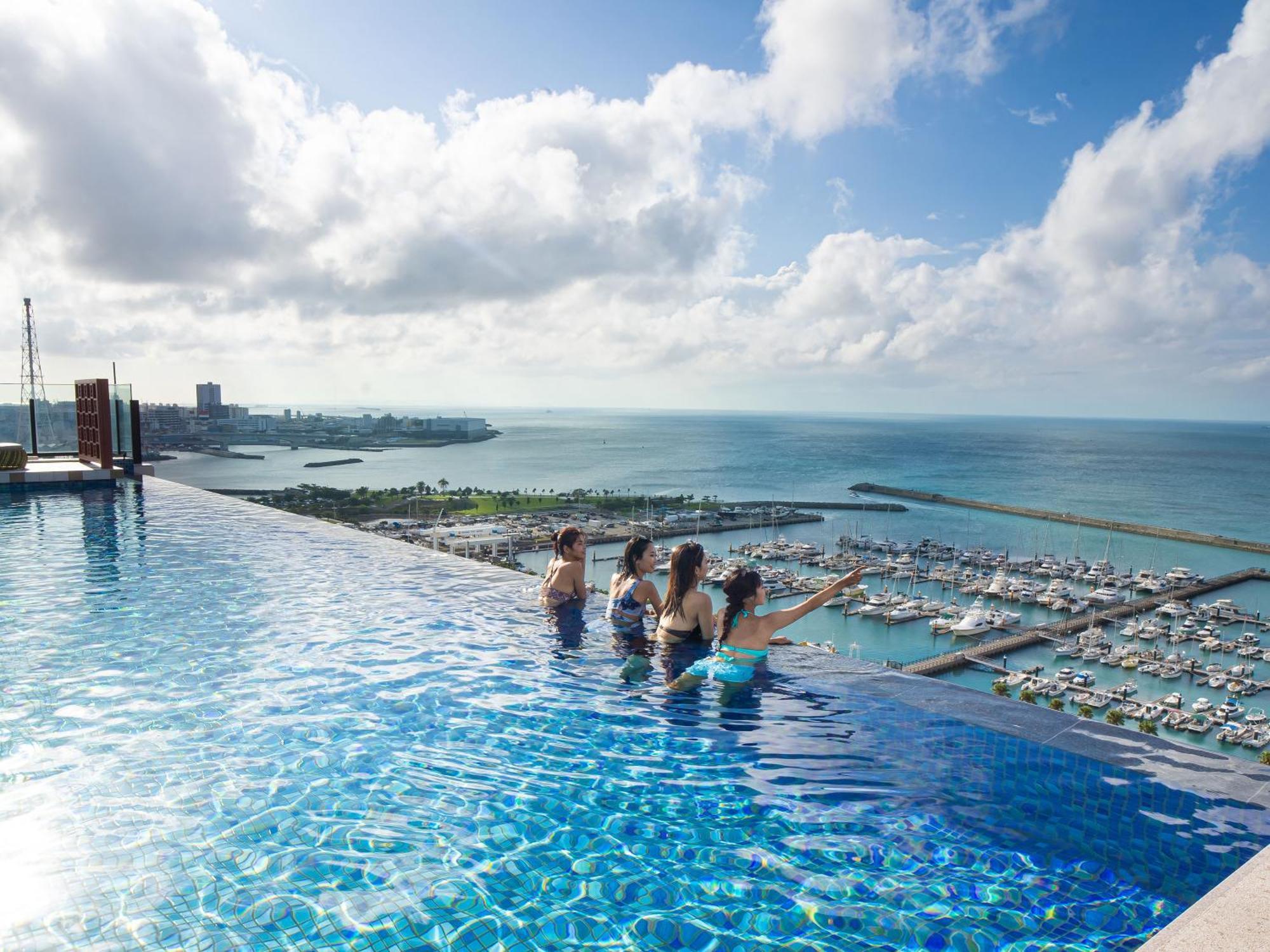 โรงแรมโอกินาว่า พรินซ์ โอเชี่ยนวิว 5*