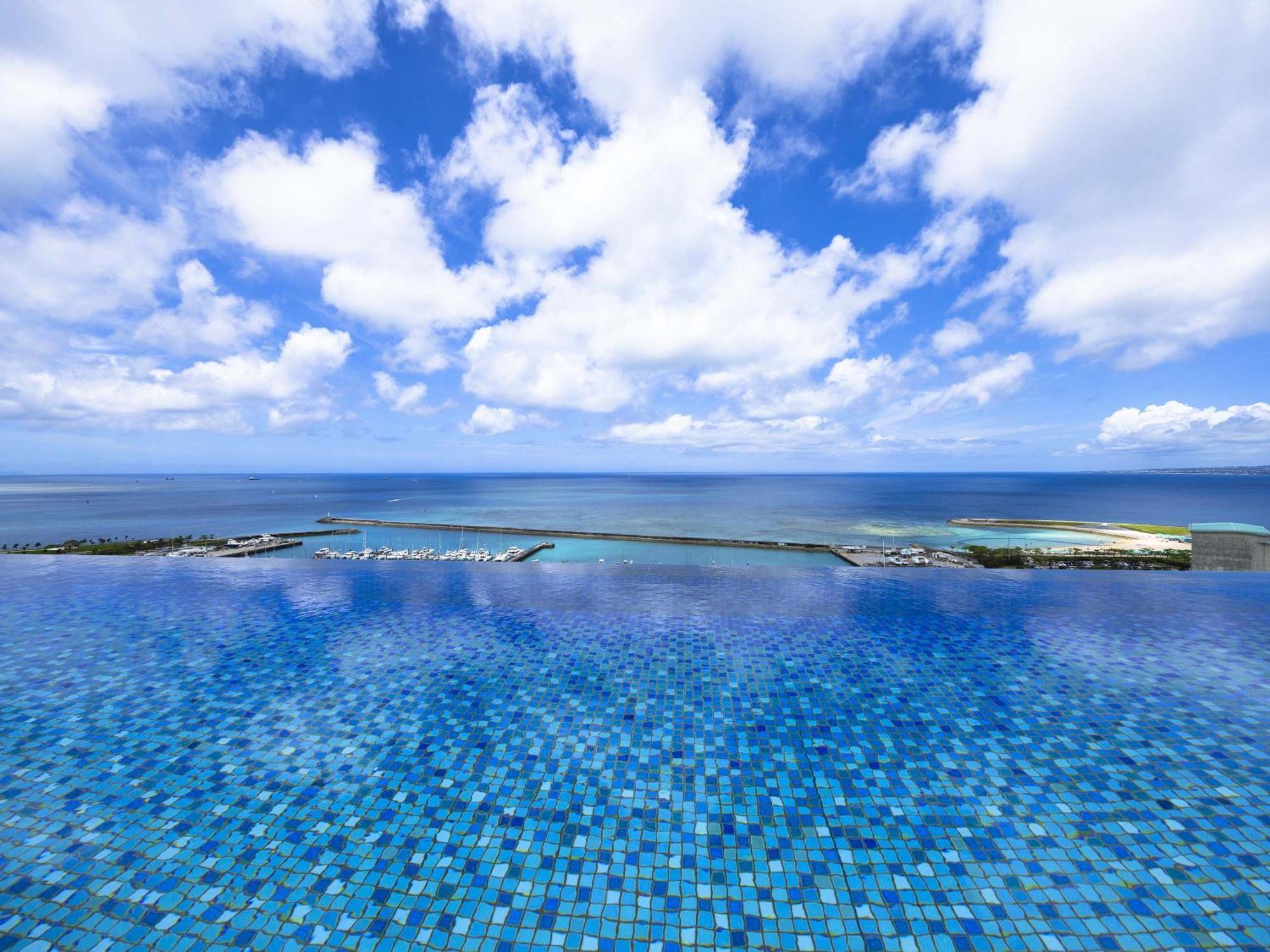 โรงแรมโอกินาว่า พรินซ์ โอเชี่ยนวิว 5*